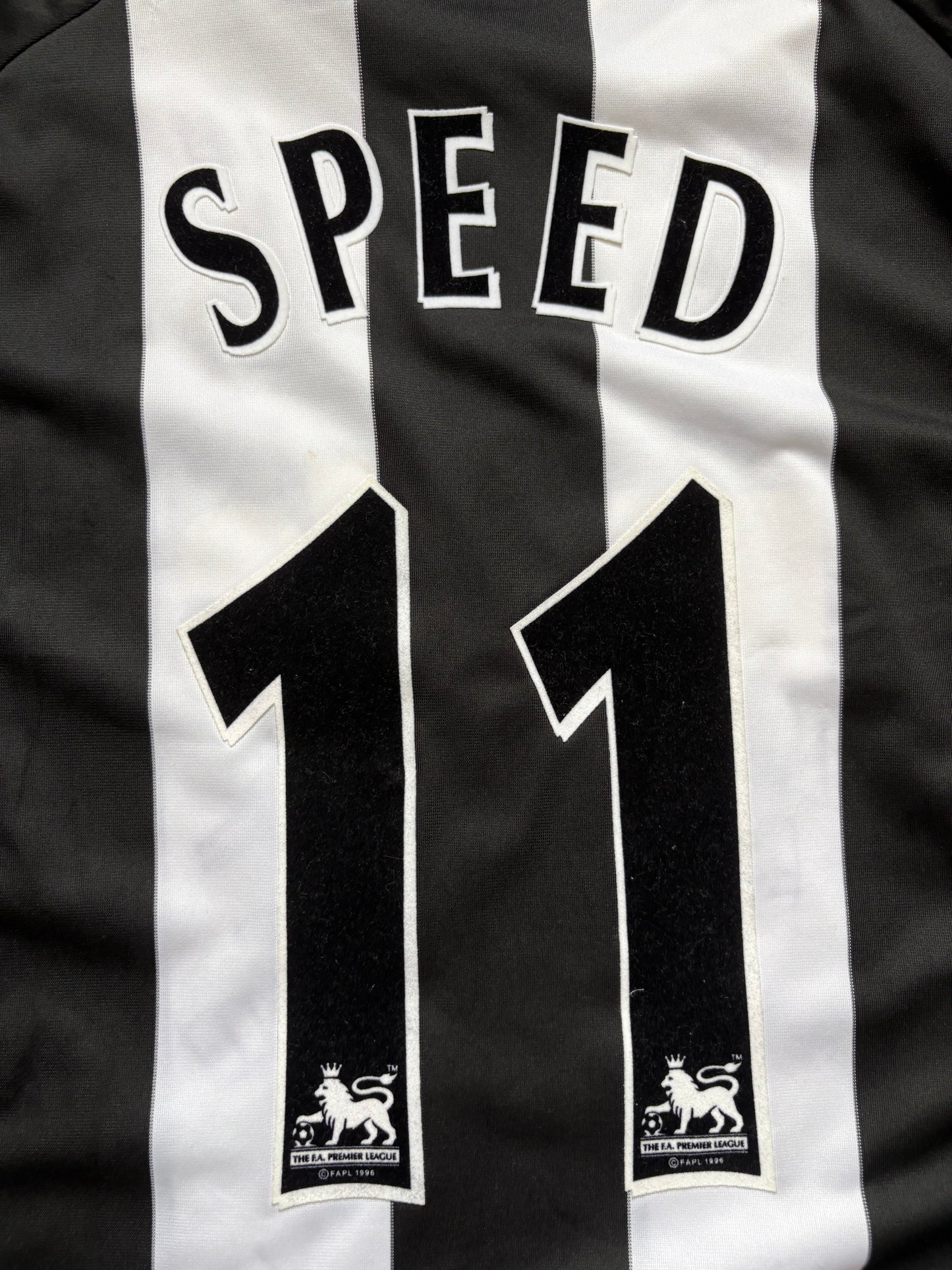 Player Issue Newcastle United 2001 Home Shirt Speed #11 Signed By Whole Squad