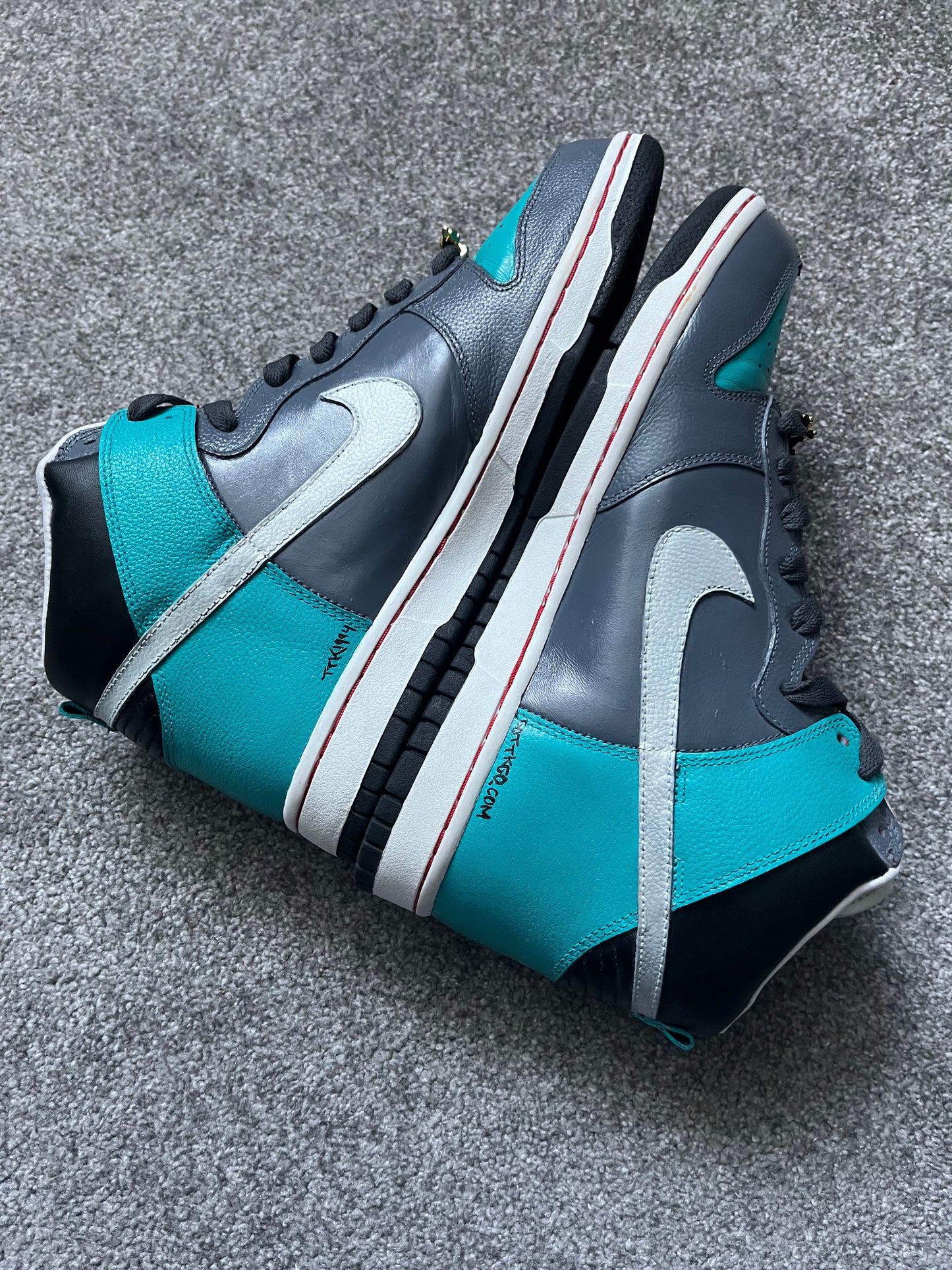 Nike TTK J Dilla 2006 Dunks