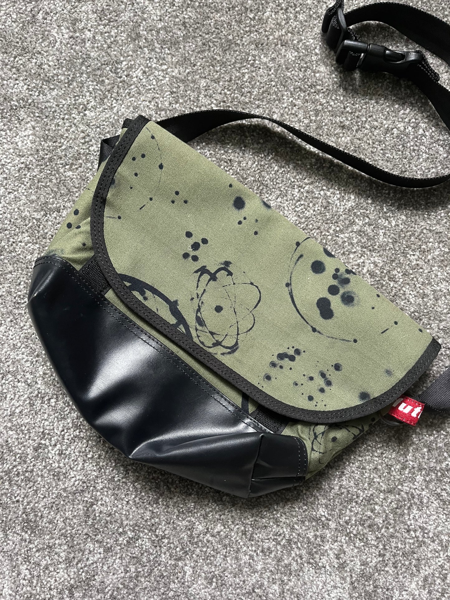 Futura Side Bag