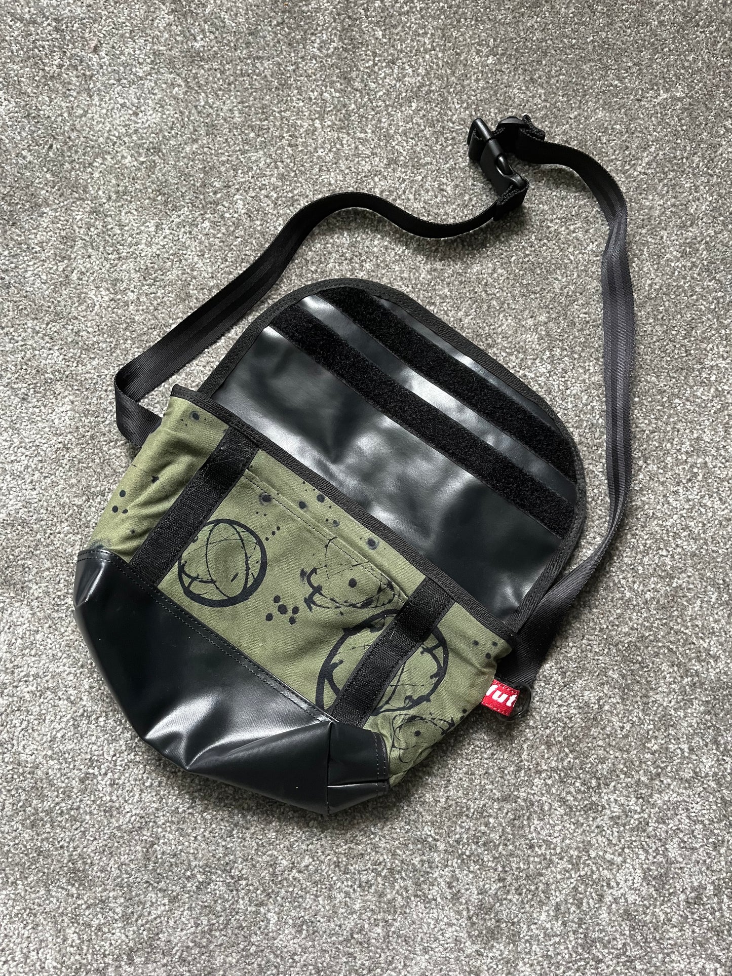 Futura Side Bag