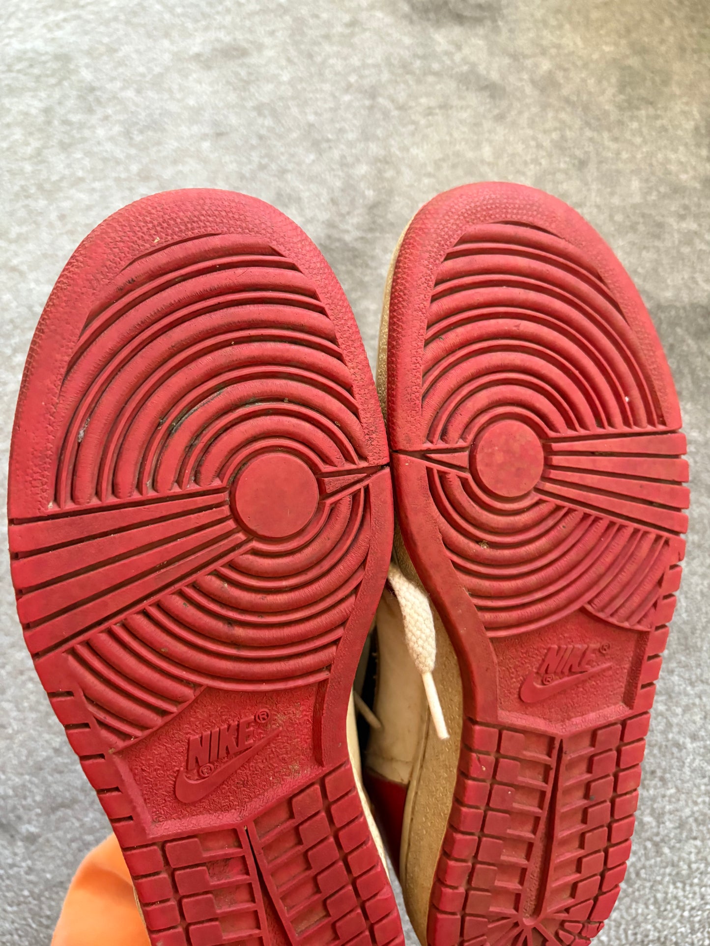 Nike 1985 Jordan 1 Chicago OG Trainers