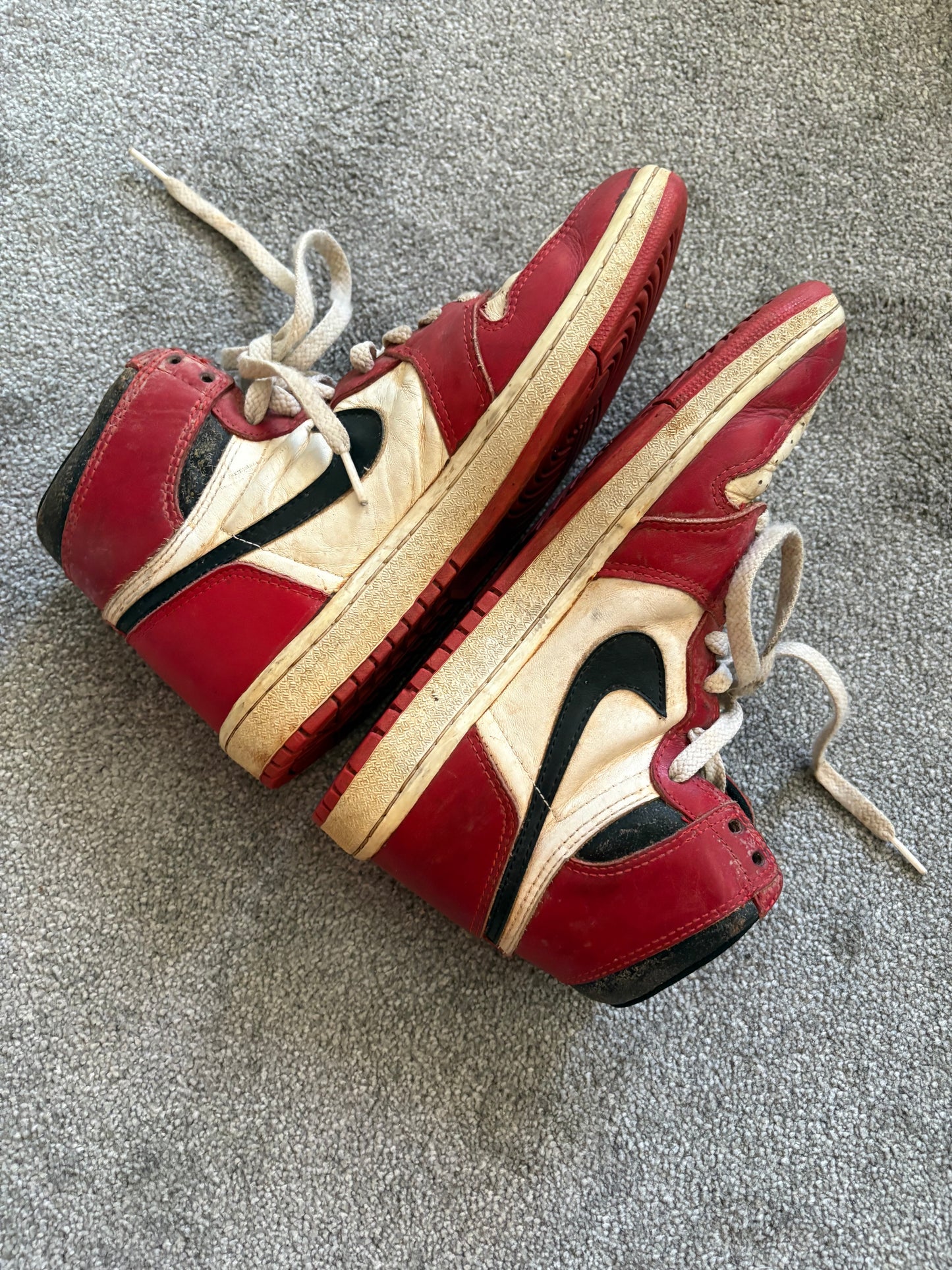 Nike 1985 Jordan 1 Chicago OG Trainers