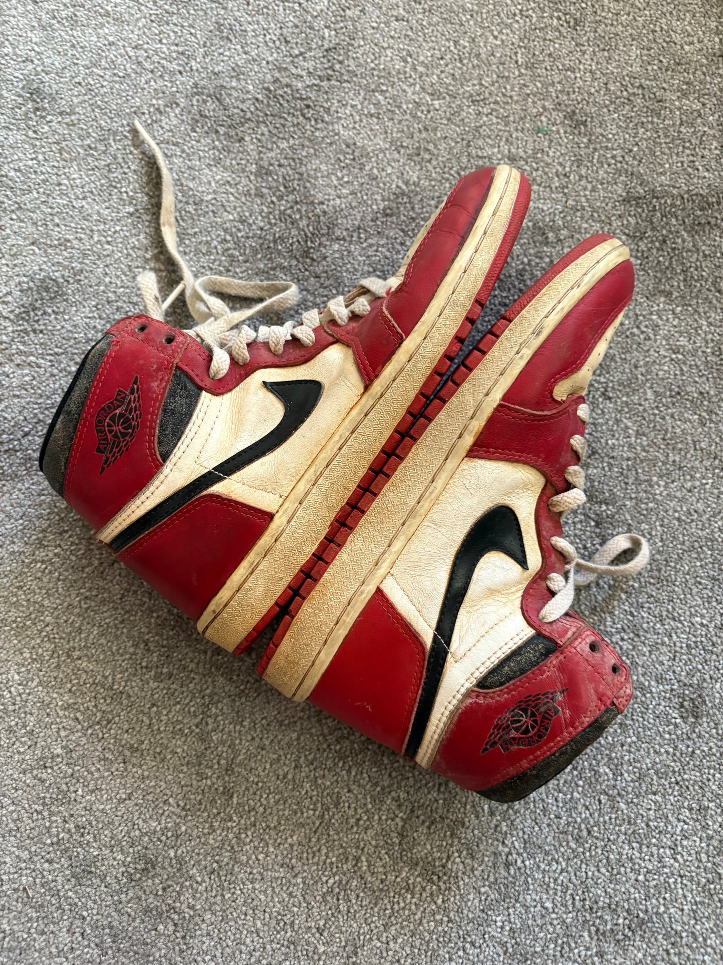 Nike 1985 Jordan 1 Chicago OG Trainers