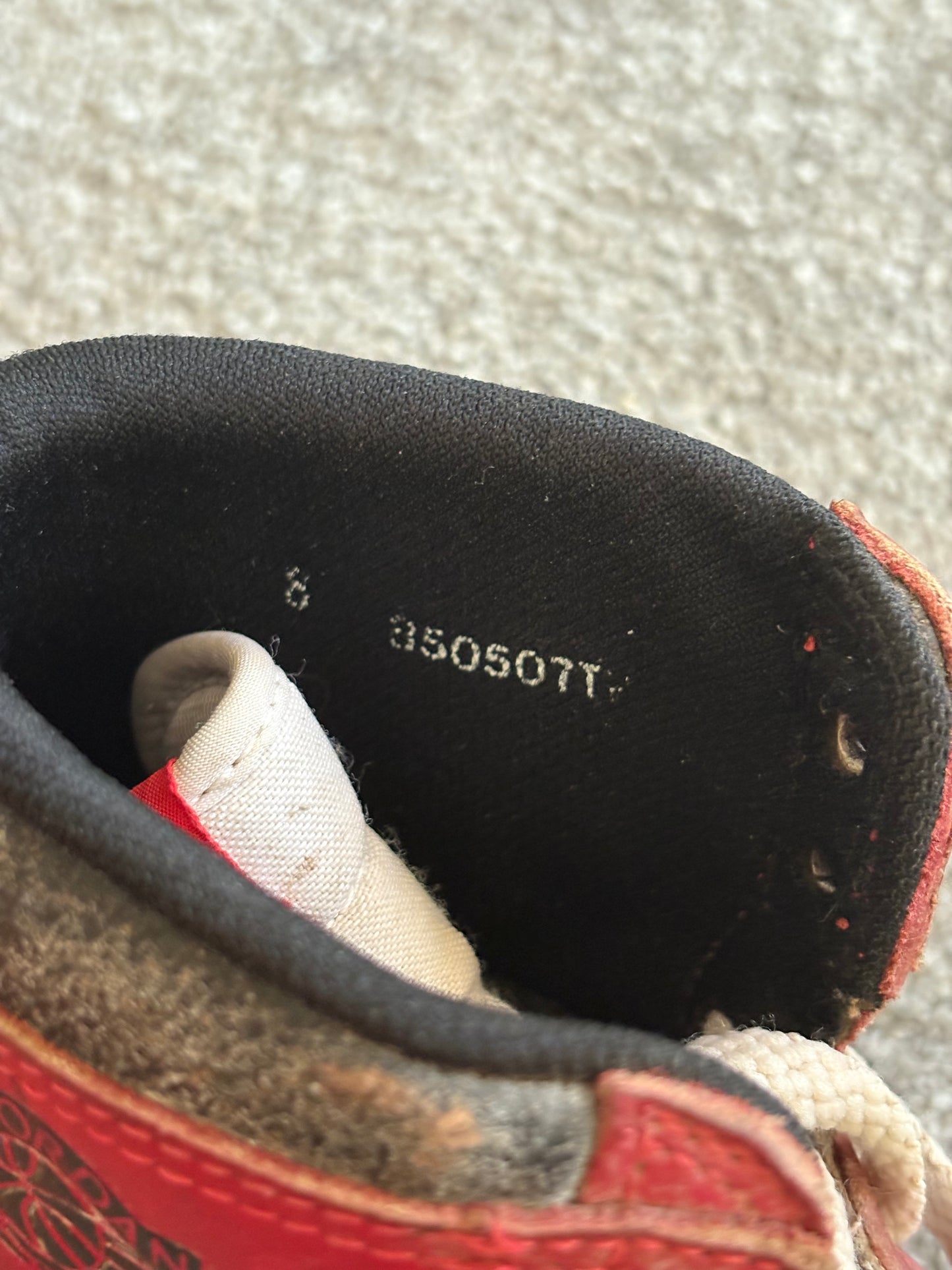Nike 1985 Jordan 1 Chicago OG Trainers