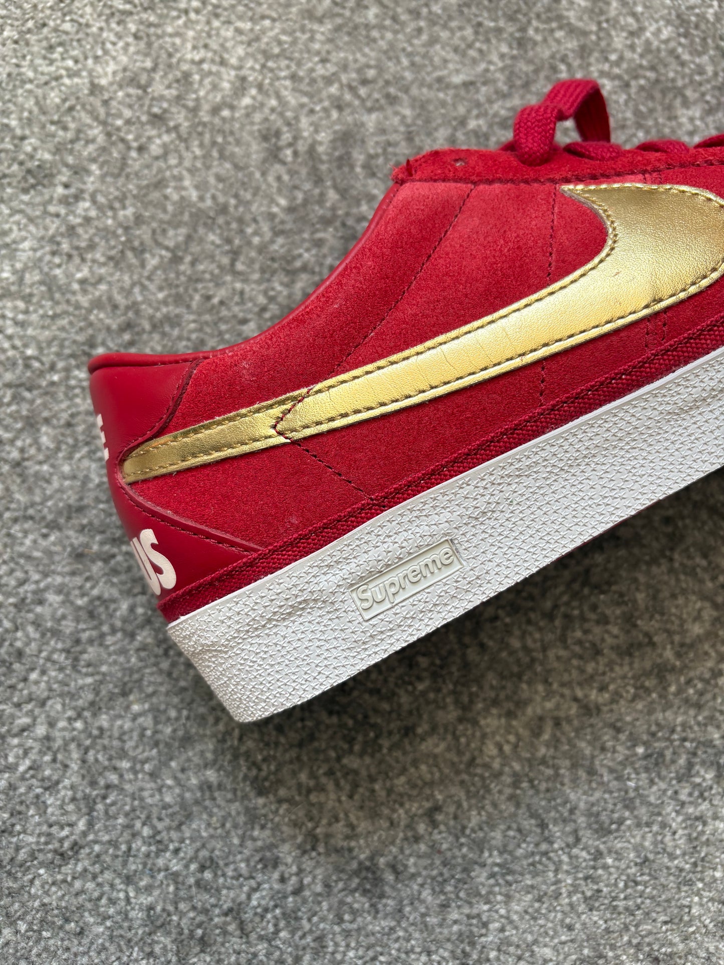 Nike SB x Supreme 2009 Zoom Bruin Trainers