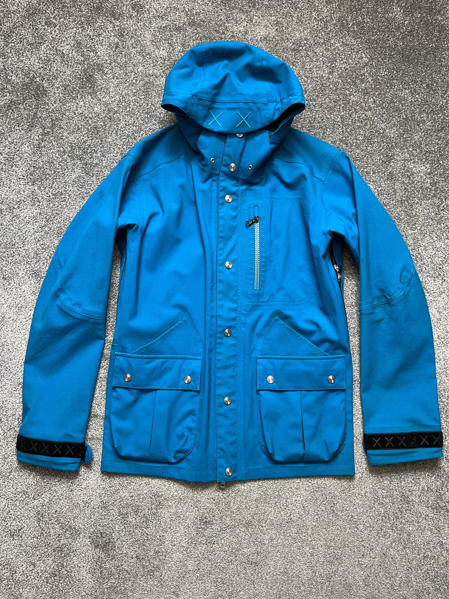 Original Fake Kaws 2009 Blue Goretex Jacket