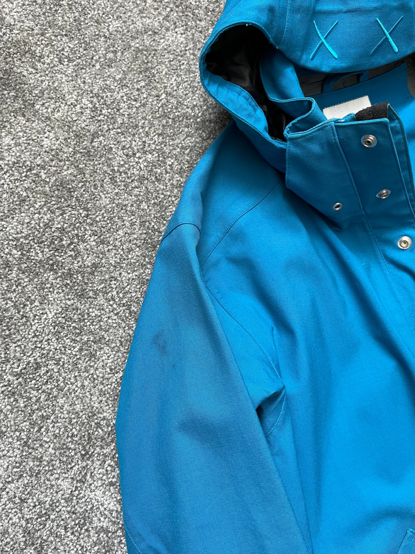Original Fake Kaws 2009 Blue Goretex Jacket