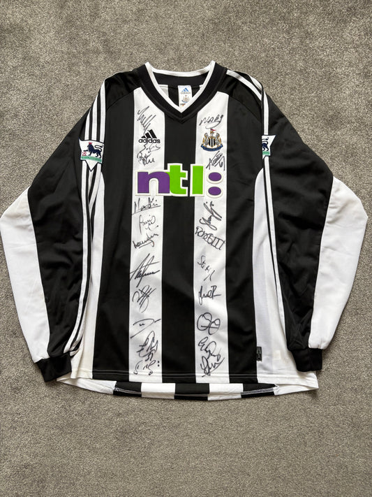 Player Issue Newcastle United 2001 Home Shirt Speed #11 Signed By Whole Squad