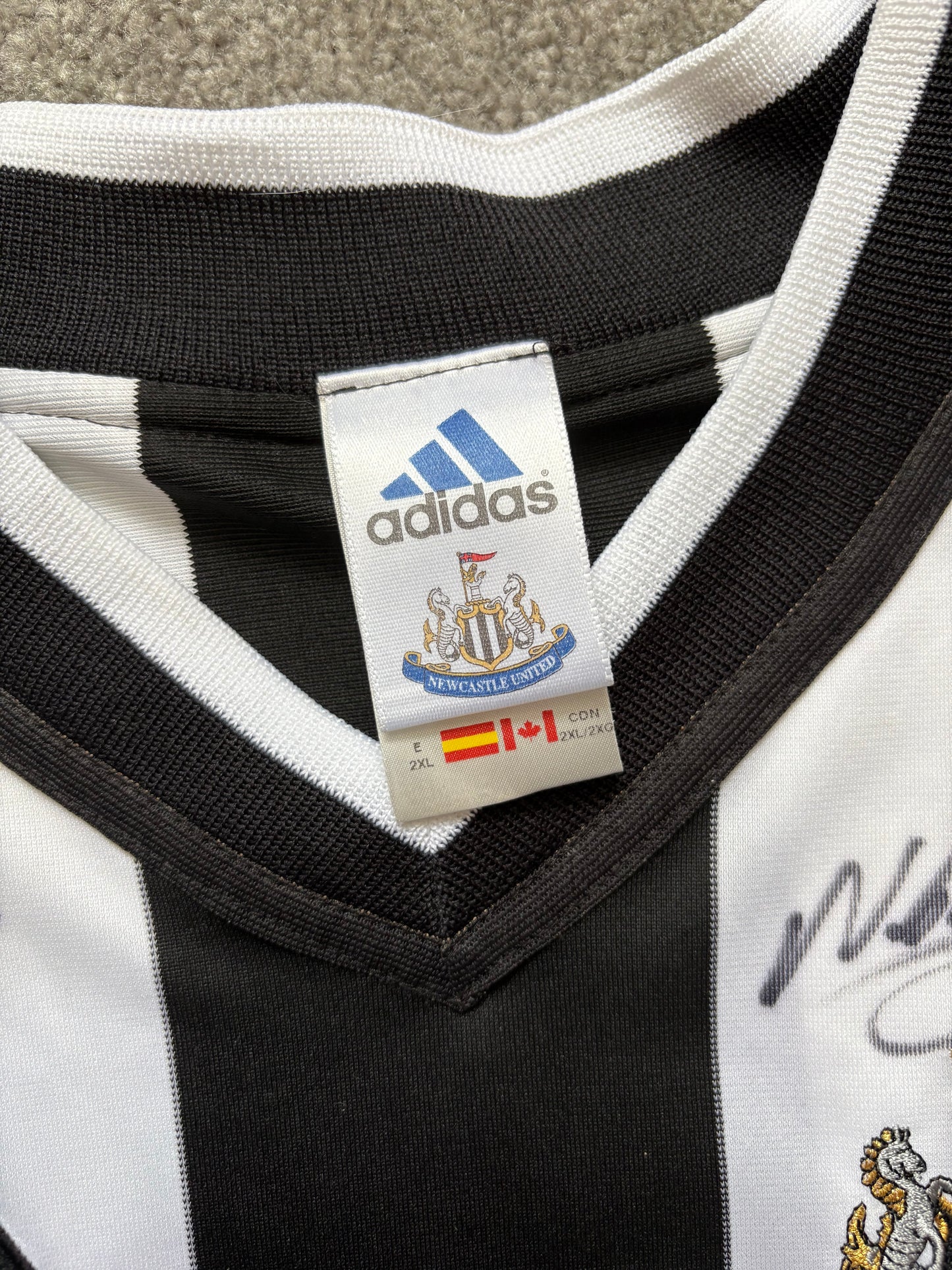 Player Issue Newcastle United 2001 Home Shirt Speed #11 Signed By Whole Squad