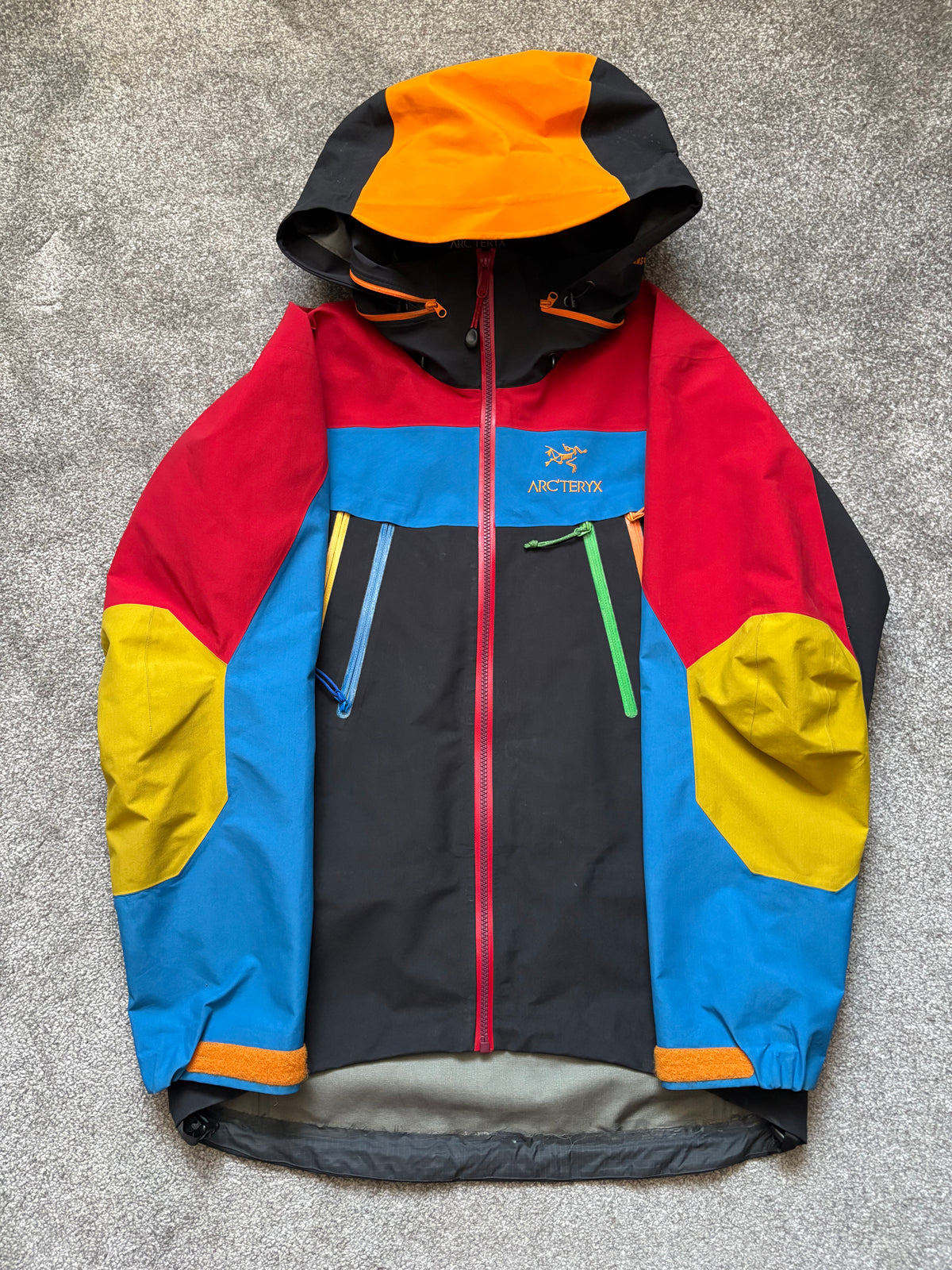 Arcteryx x Beams 35th Anniversary Theta SV Jacket – The Hideaway Store