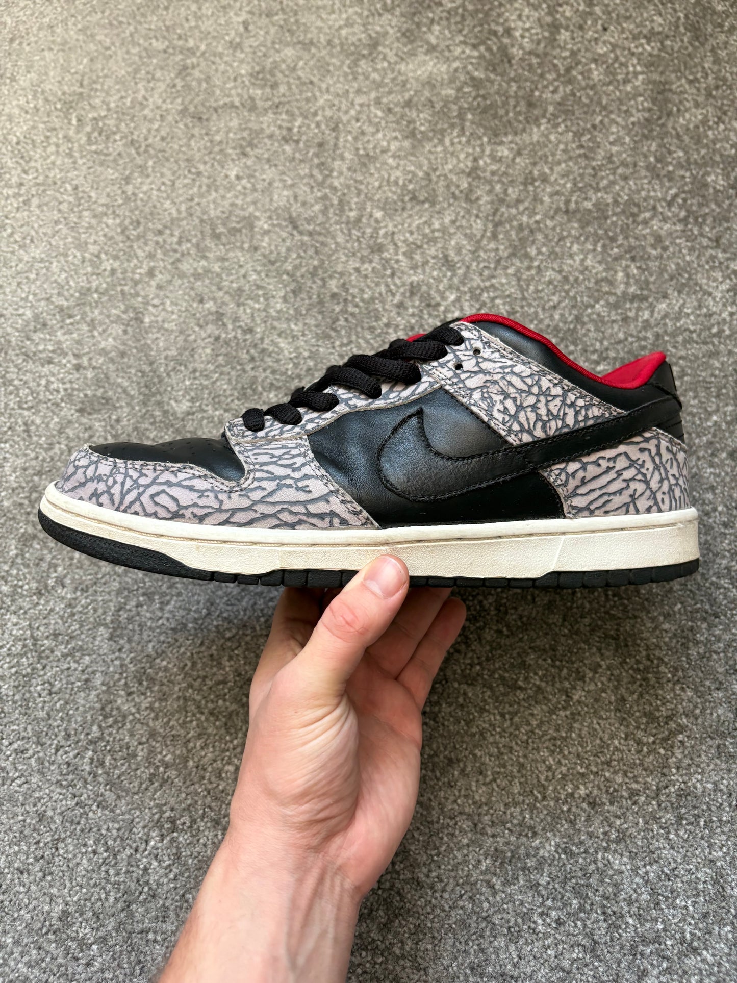 Nike SB Supreme Cement 2002 Dunks