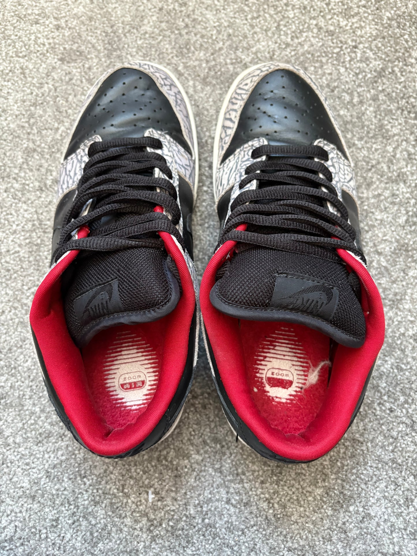 Nike SB Supreme Cement 2002 Dunks