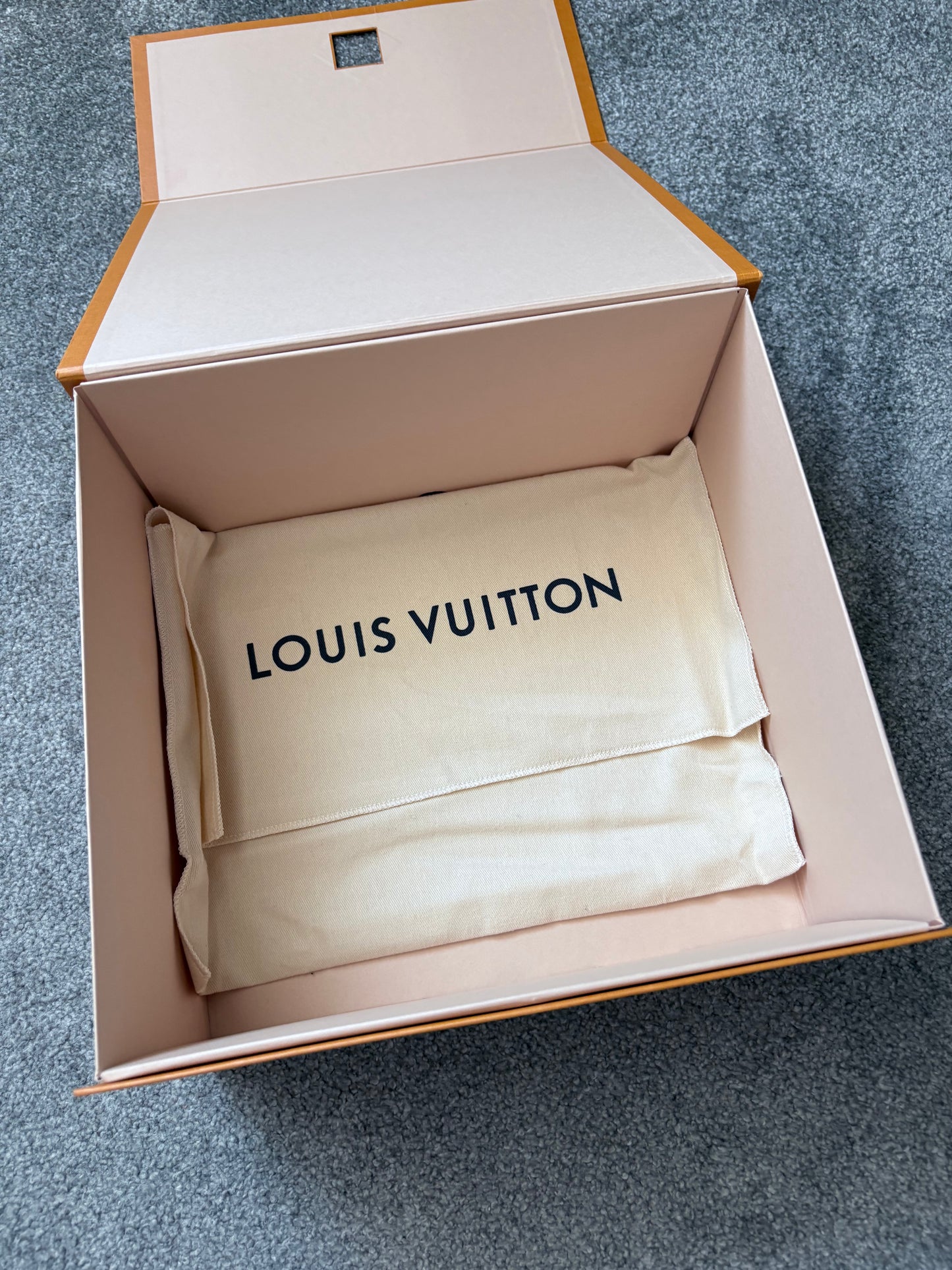 Louis Vuitton Alpha Messenger Black Leather Monogram Eclipse Bag
