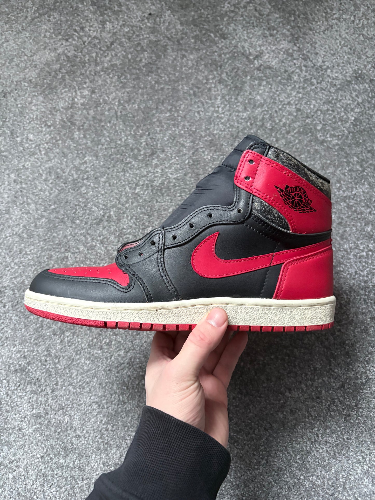 Nike 1985 Air Jordan 1 Bred OG Trainers