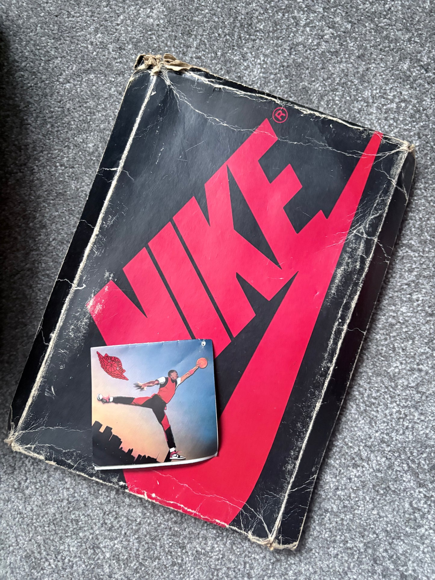 Nike 1985 Air Jordan 1 Bred OG Trainers