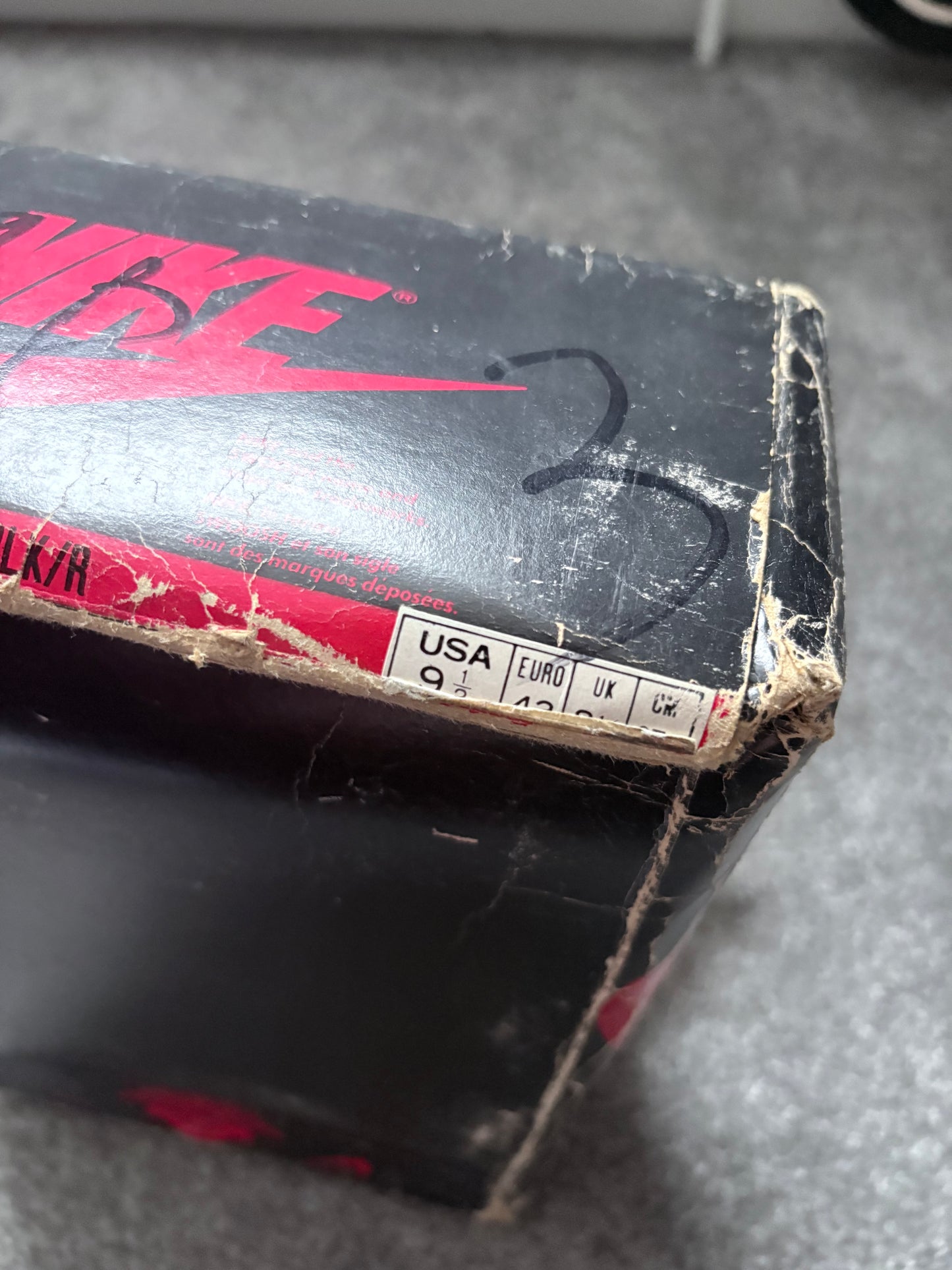Nike 1985 Air Jordan 1 Bred OG Trainers