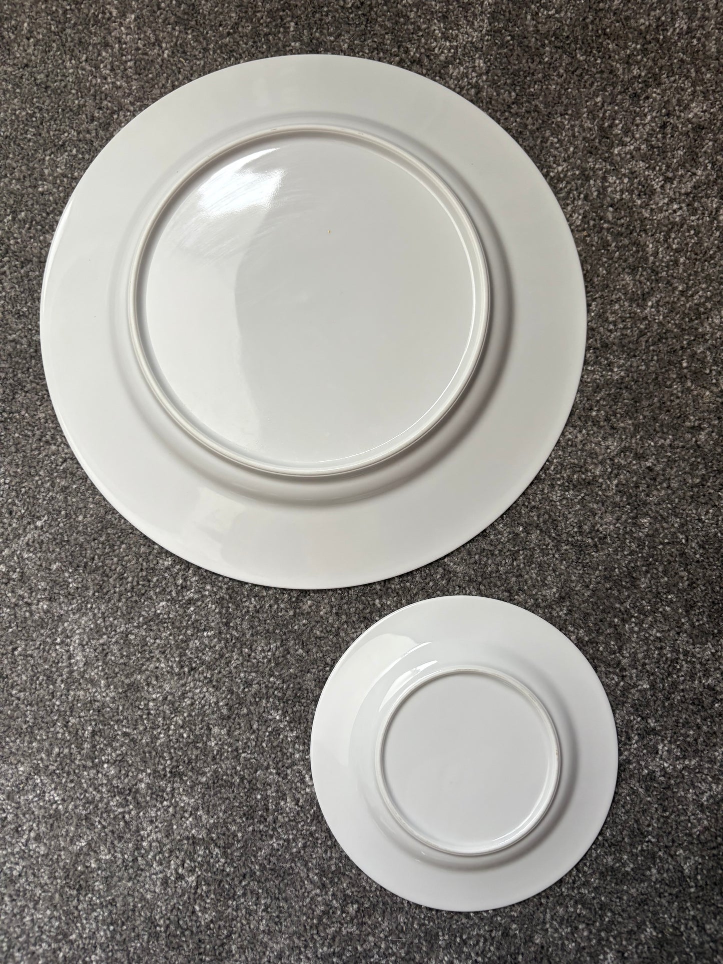 Damien Hirst 1997 Pharmacy Cafe Dinnner Plate Set